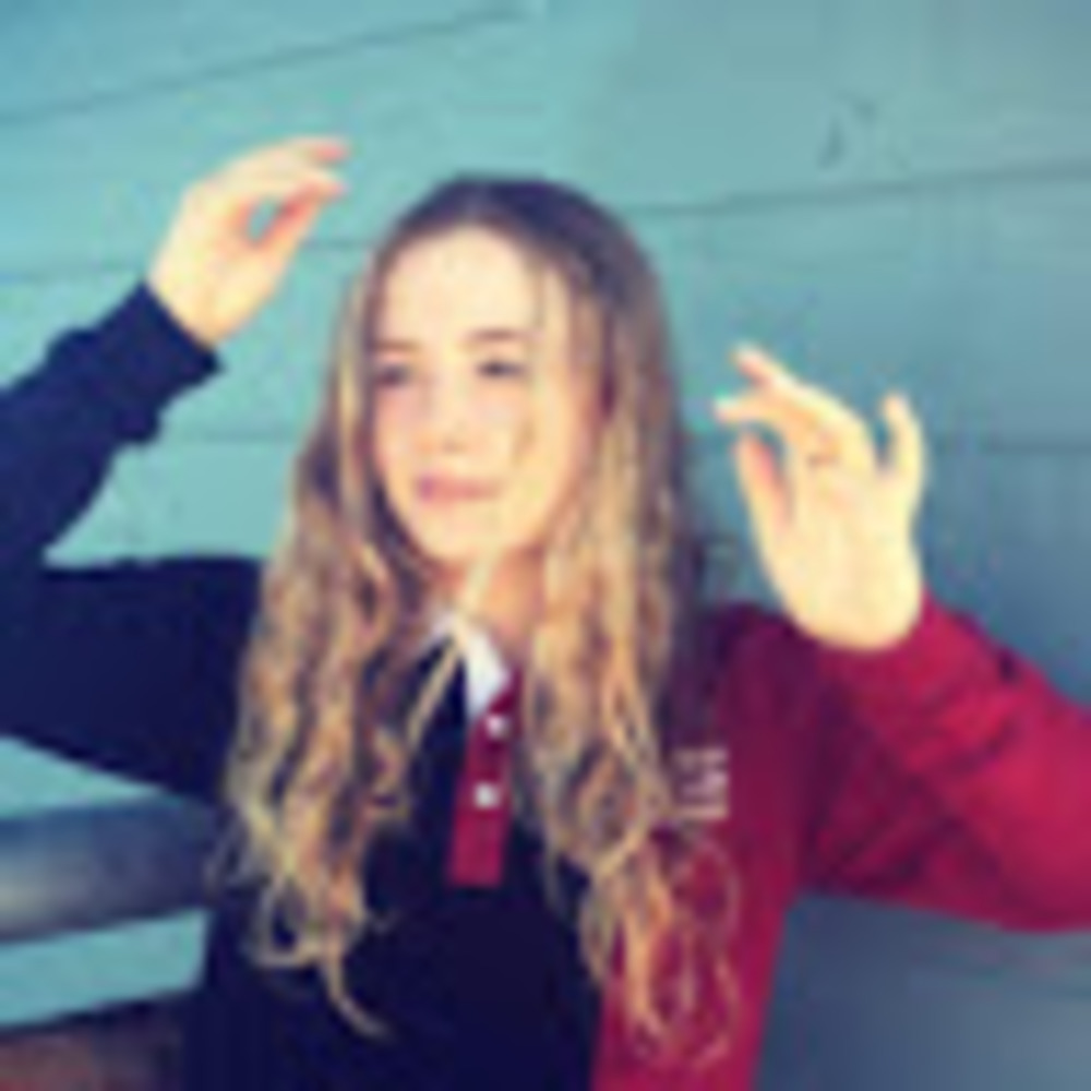 Meet your Posher, Ella